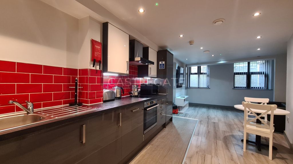Property photo 2 of 9 Dundas Works, 15-17 Upperhead Row, Huddersfield, HD1 2Hn