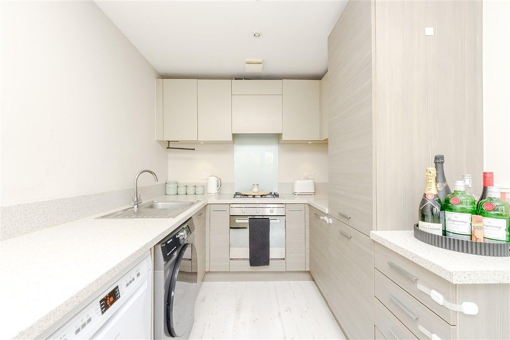 Property photo 2 of 8 Kitchen