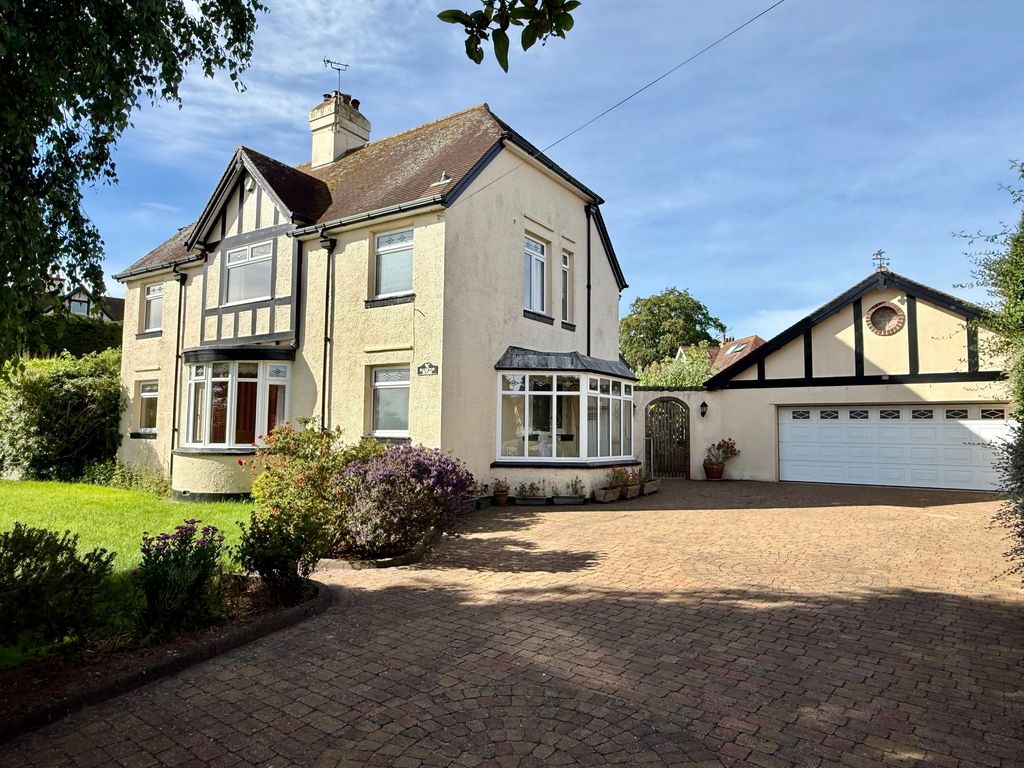 Property photo 2 of 50