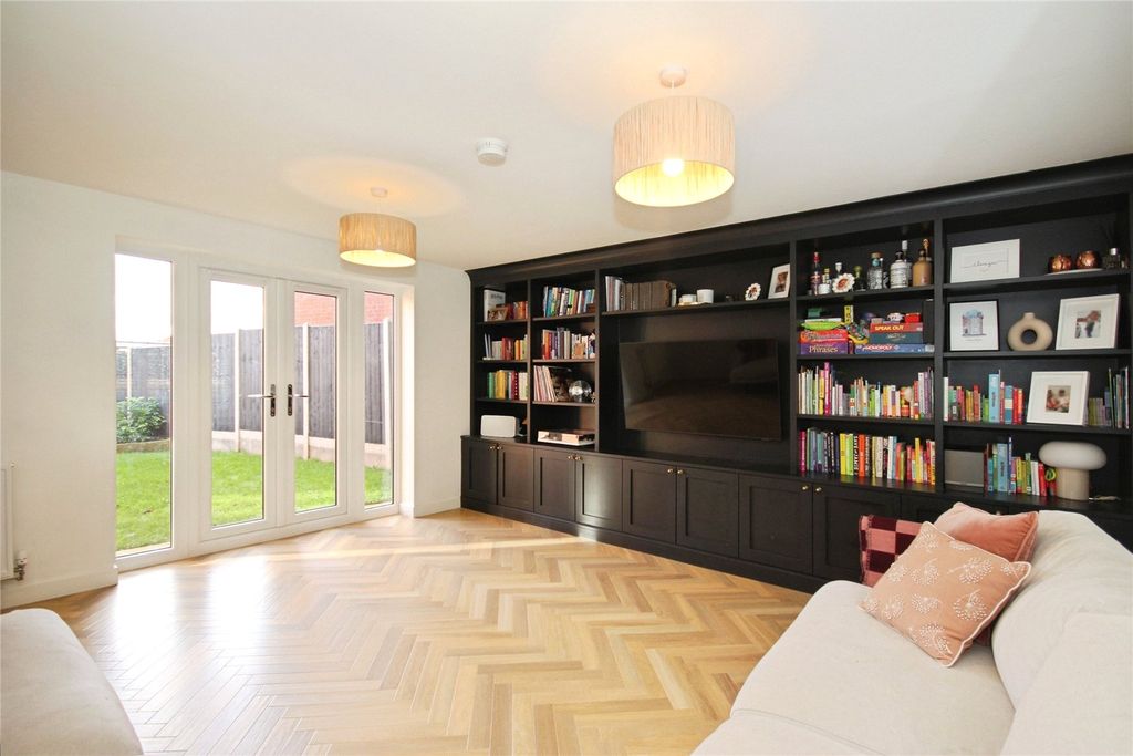 Property photo 3 of 27 Picture No. 25