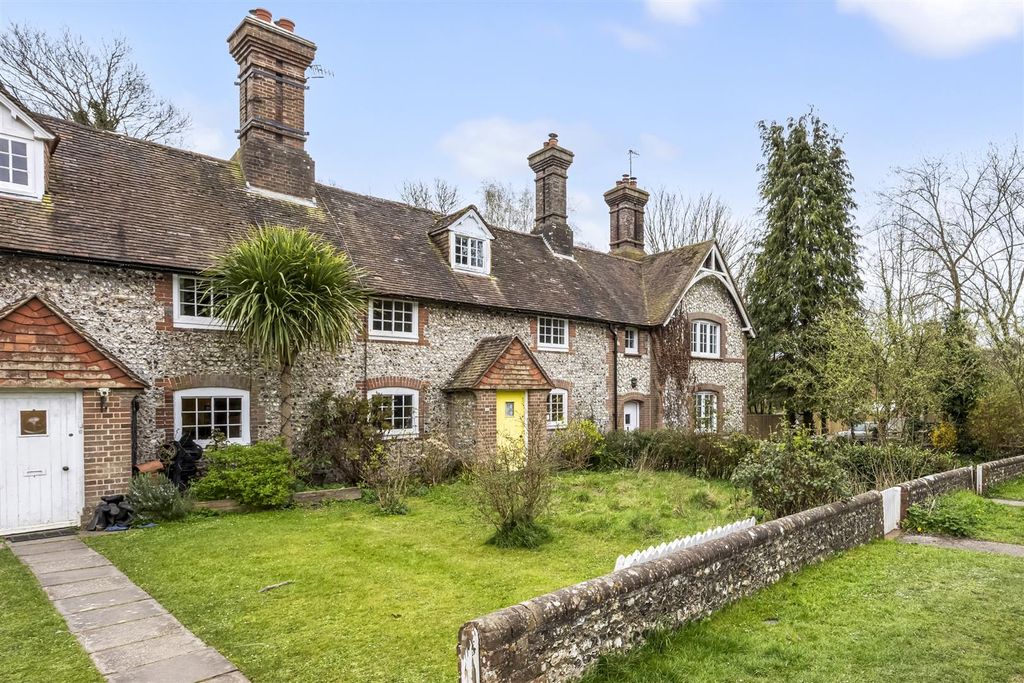 Property photo 1 of 18 Front