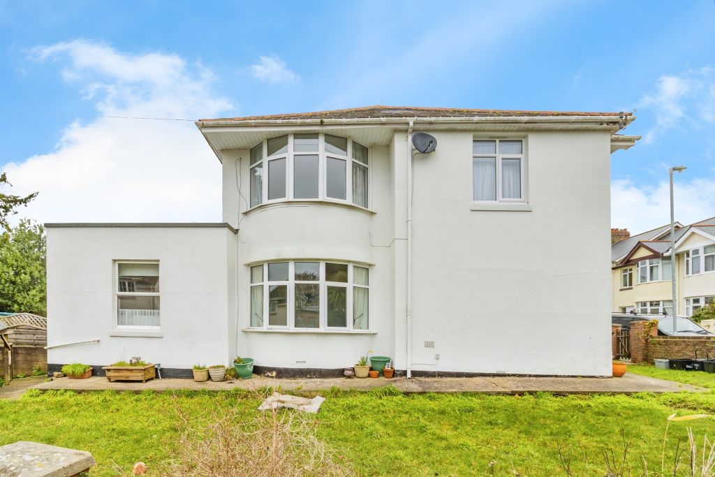 Property photo 2 of 23