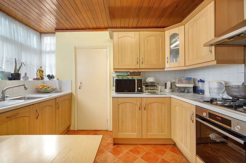 Property photo 3 of 10 Picture No. 15