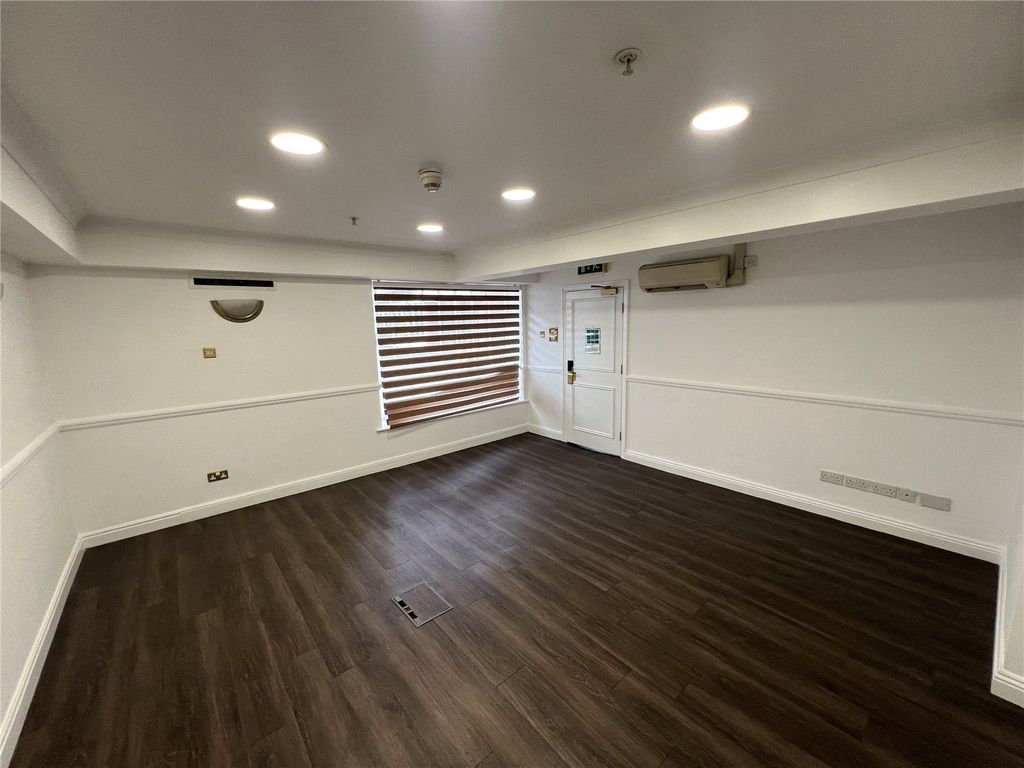 Property photo 2 of 7 Picture No. 05