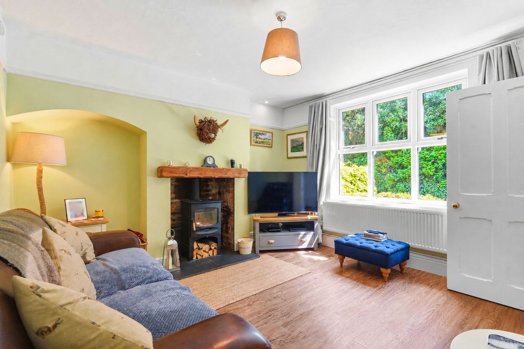 Property photo 3 of 37