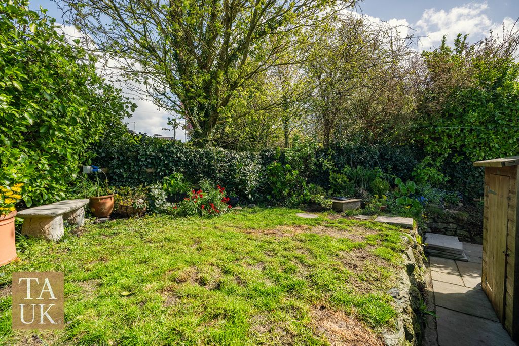 Additional image 12 of 2 bed cottage for saleLon Pant, Llanfairpwllgwyngyll LL61