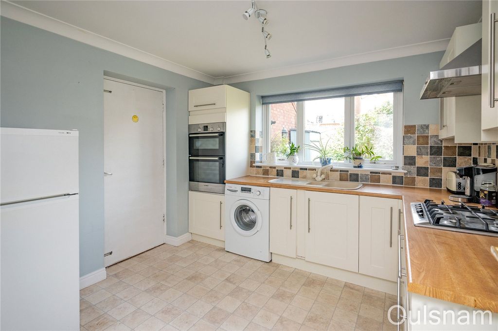 Property photo 2 of 14 Picture No. 15