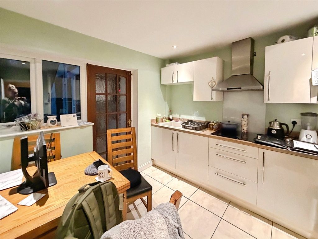 Property photo 2 of 8 Dining Kitchen