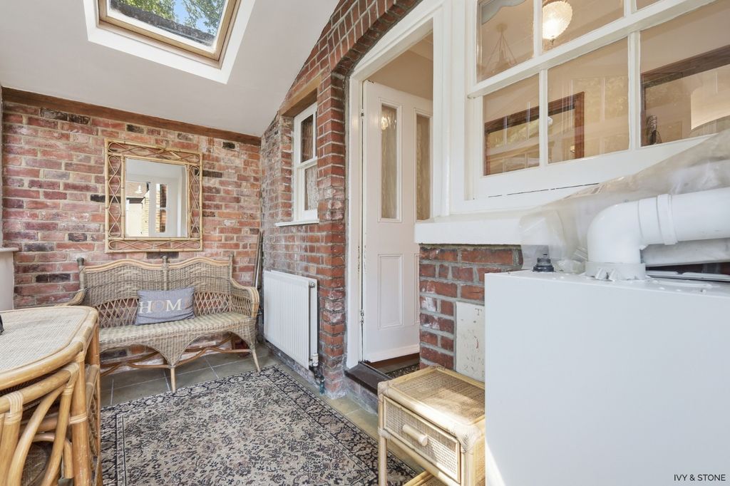 Property photo 2 of 26 5334661