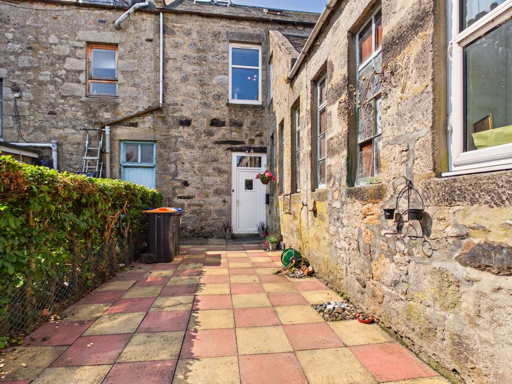 Property photo 1 of 38