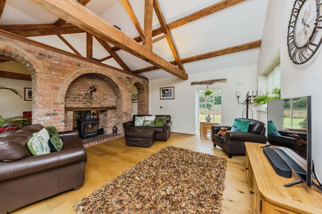 Property photo 3 of 21