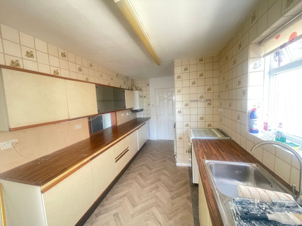 Property photo 3 of 12 2