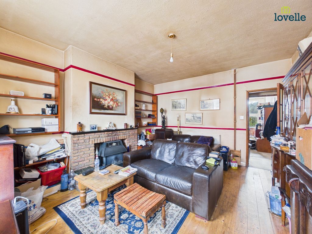 Property photo 2 of 13