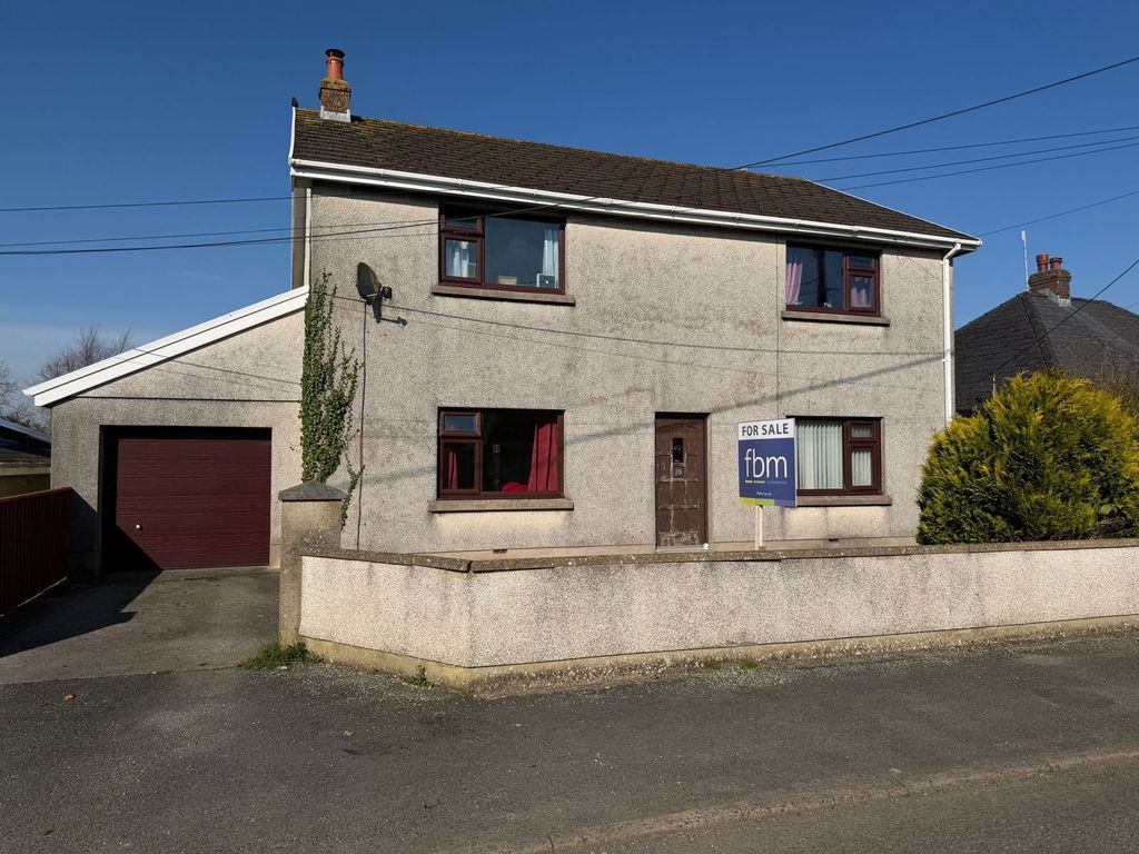 Property photo 1 of 18 Photograph