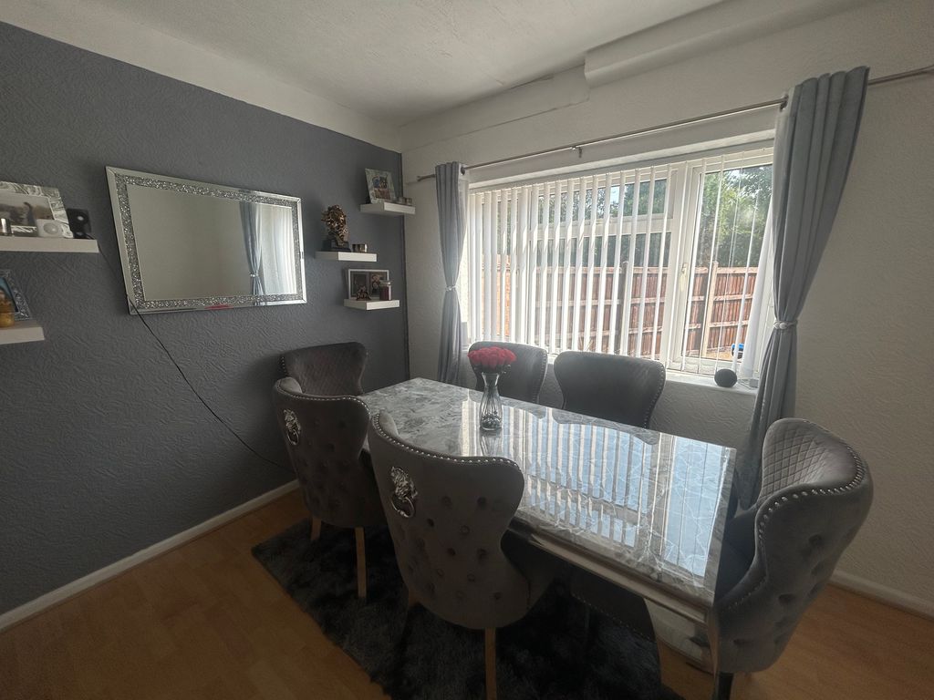 Property photo 3 of 11 Image