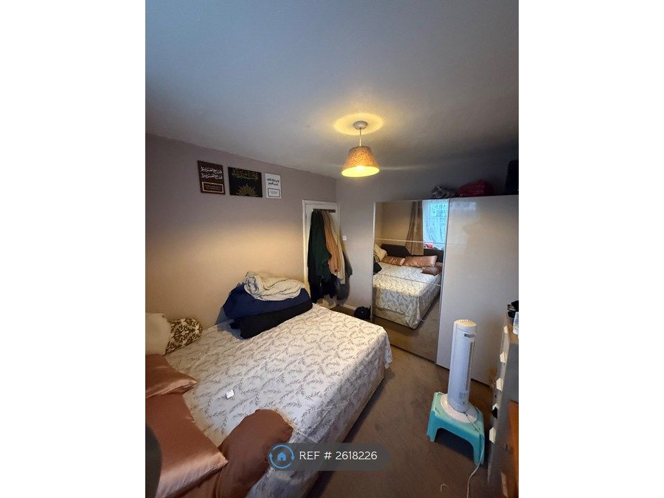 Property photo 1 of 2