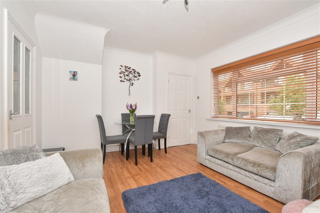 Property photo 2 of 13 Lounge