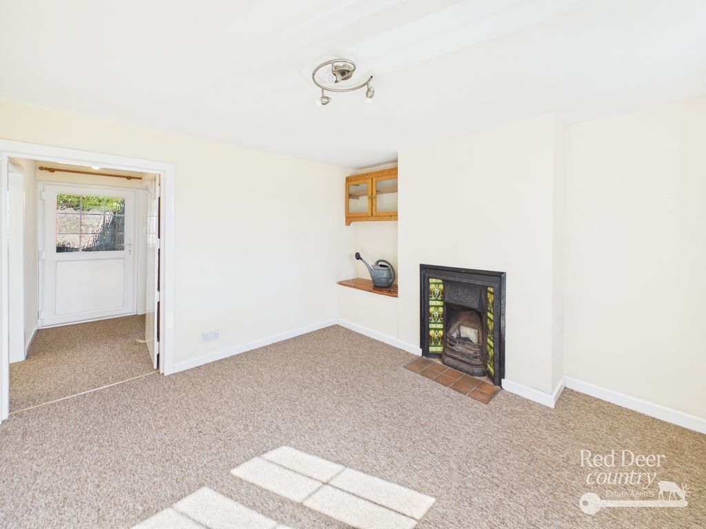 Property photo 3 of 21 Sitting Room