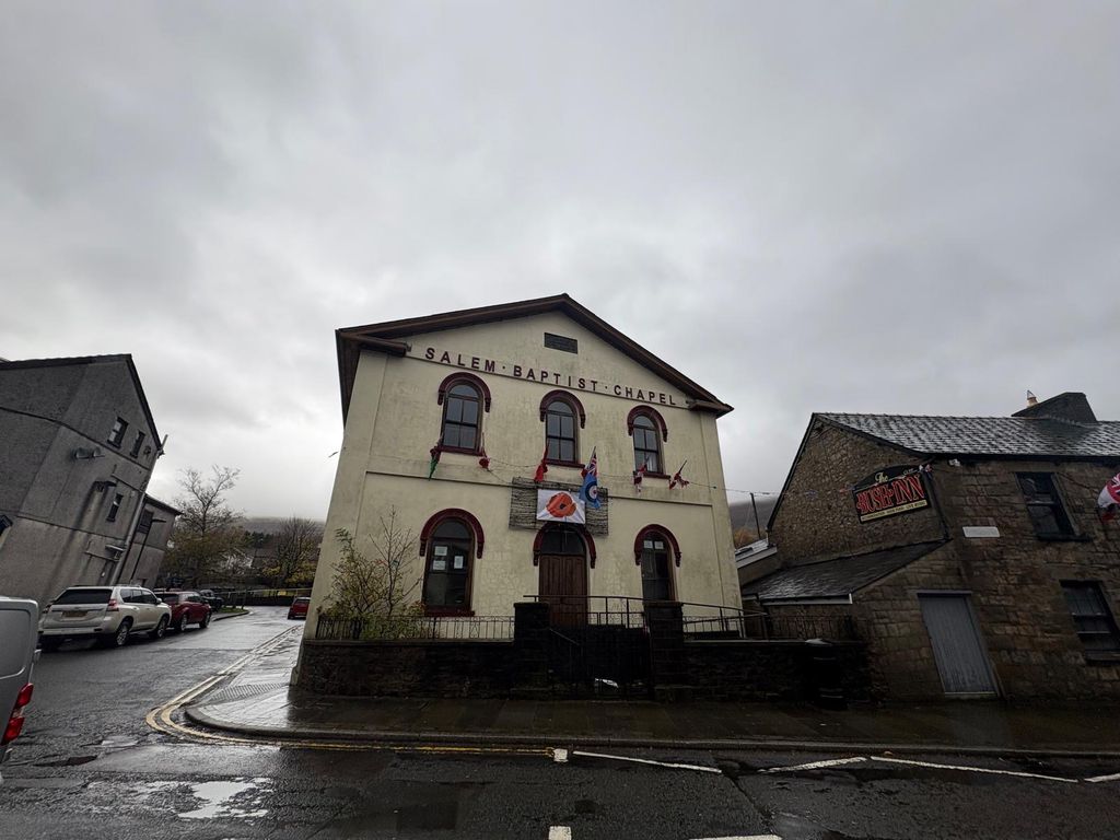 Property photo 2 of 4