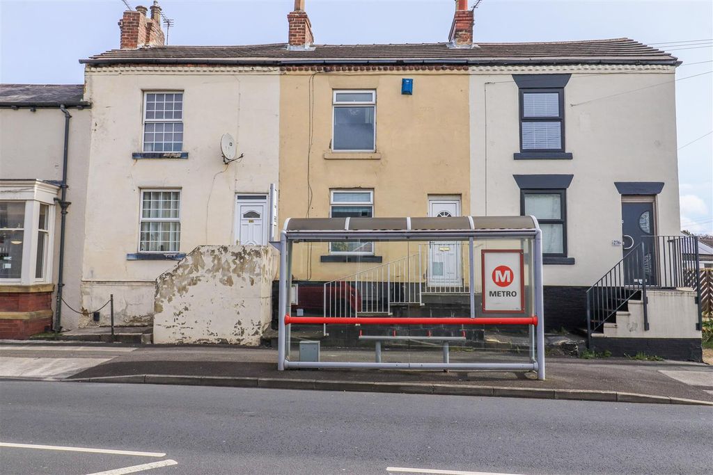 Property photo 1 of 9