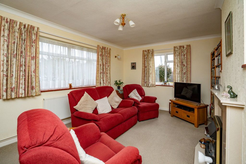 Property photo 2 of 15