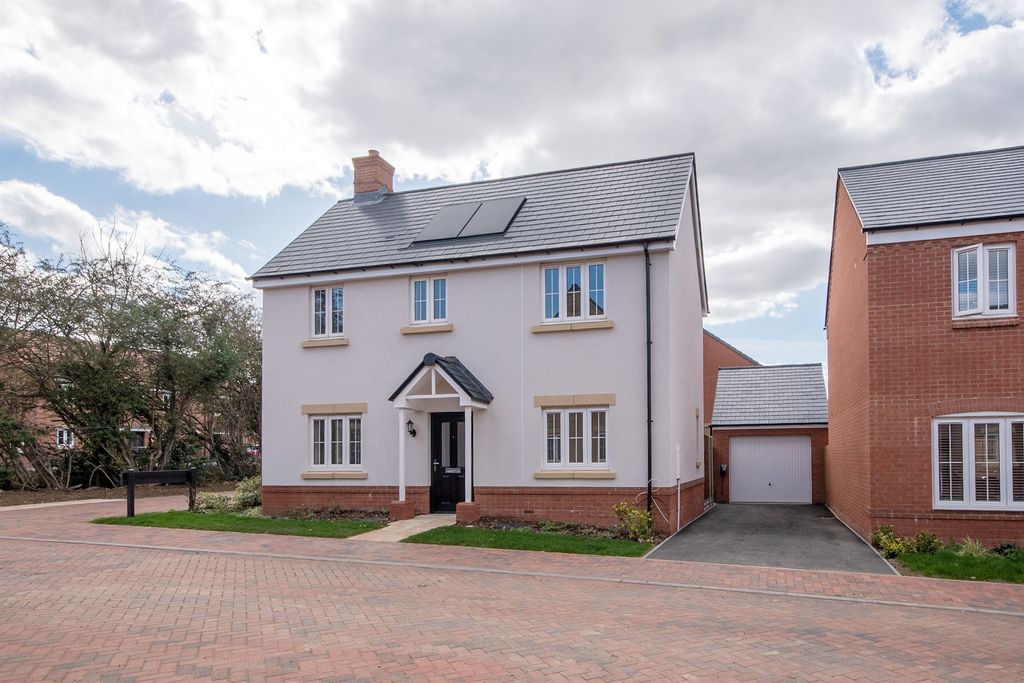 Property photo 2 of 11