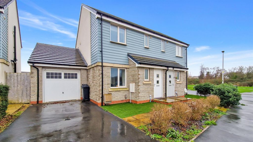 Property photo 1 of 18 Front Elevation