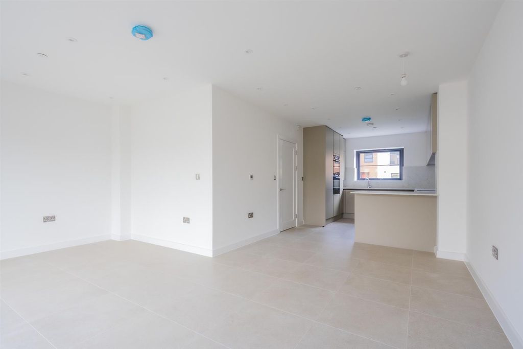 Additional image 4 of 3 bed town house for saleSevern Gardens, Chepstow, Chepstow NP16