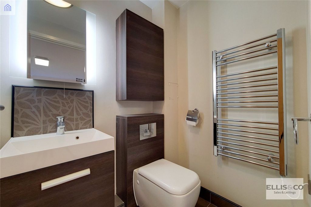 Property photo 3 of 12 Picture No. 10