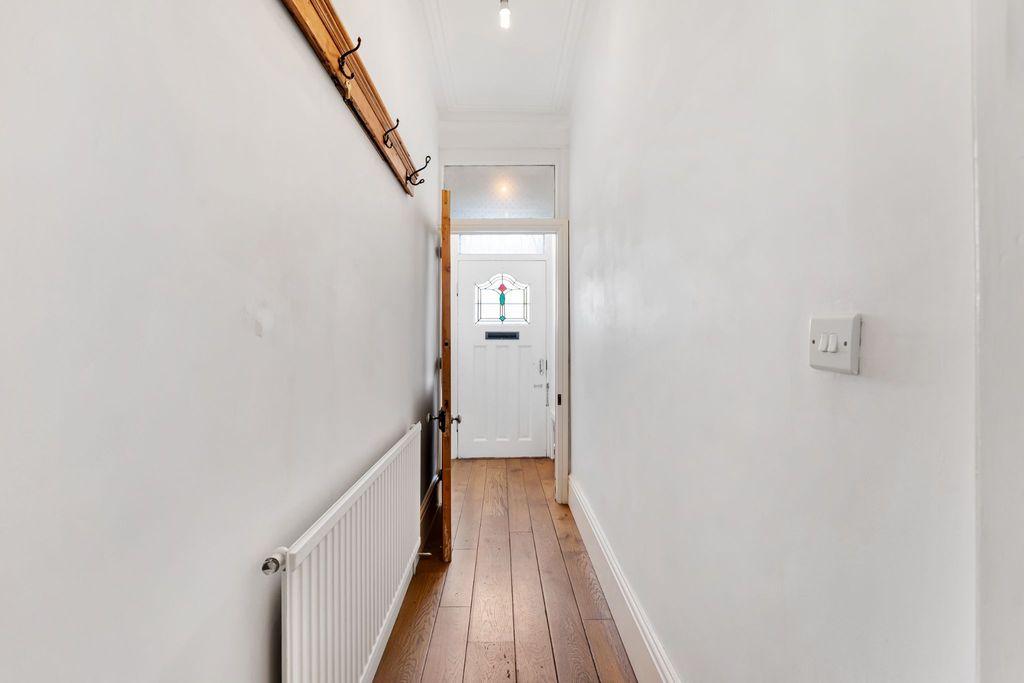 Property photo 2 of 18 Photograph 2