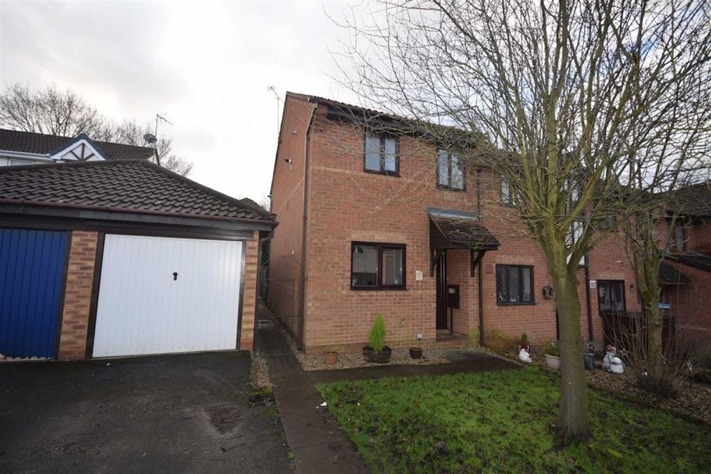 Property photo 1 of 8