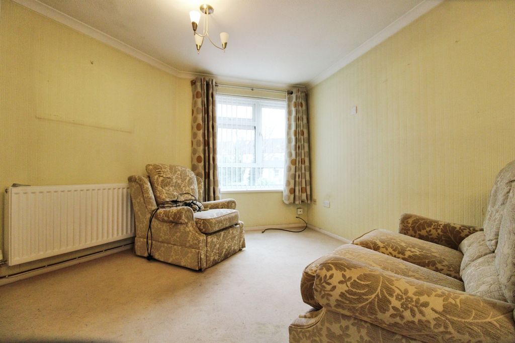 Property photo 2 of 16
