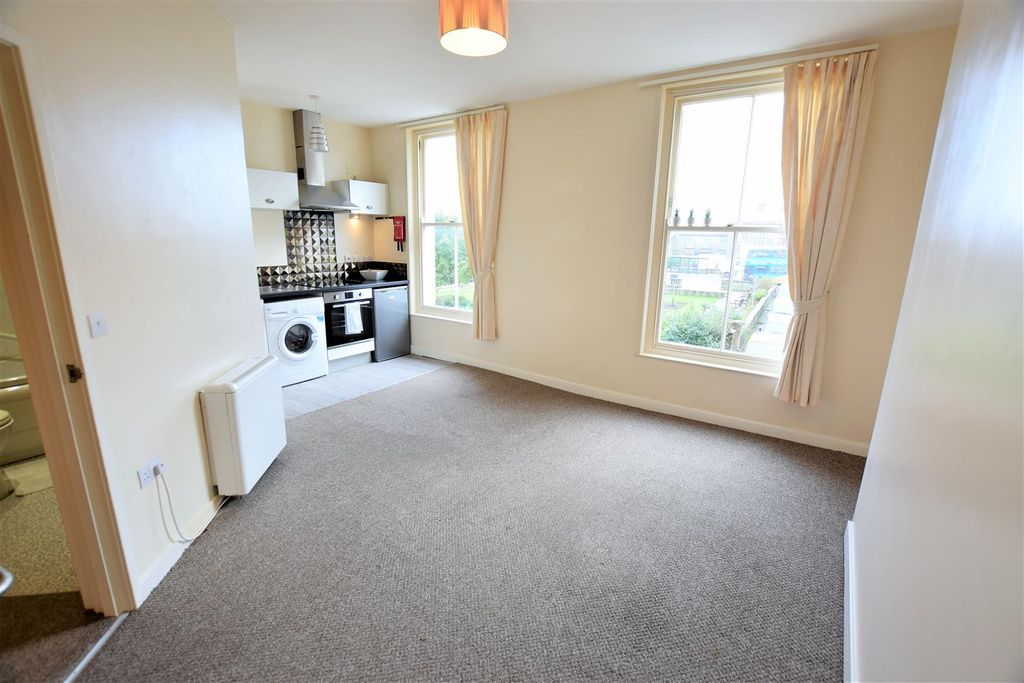 Property photo 3 of 12 Dsc_0002 (2).Jpg