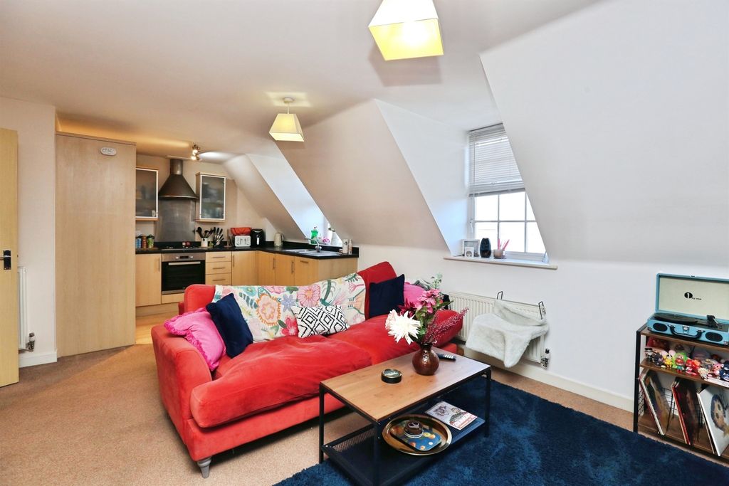 Property photo 3 of 16