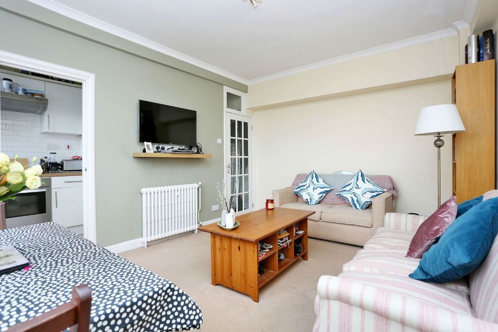 Property photo 1 of 5
