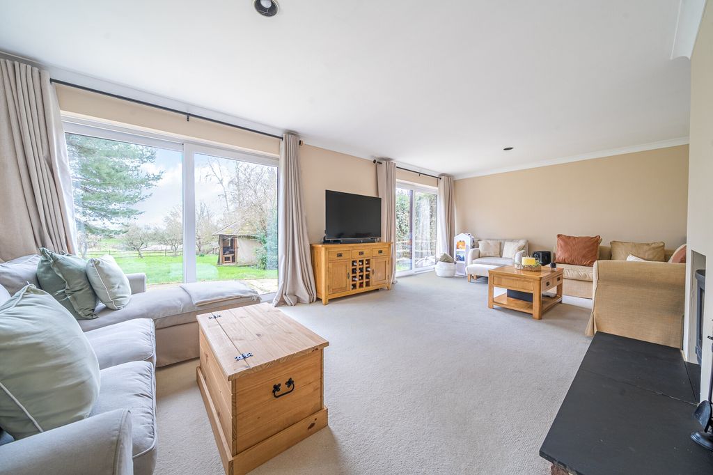 Property photo 3 of 21