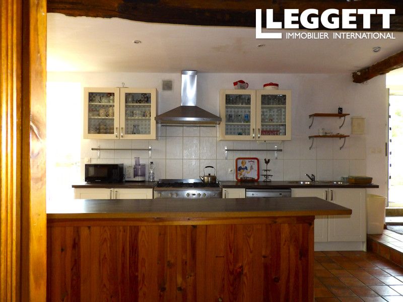 Property photo 3 of 10