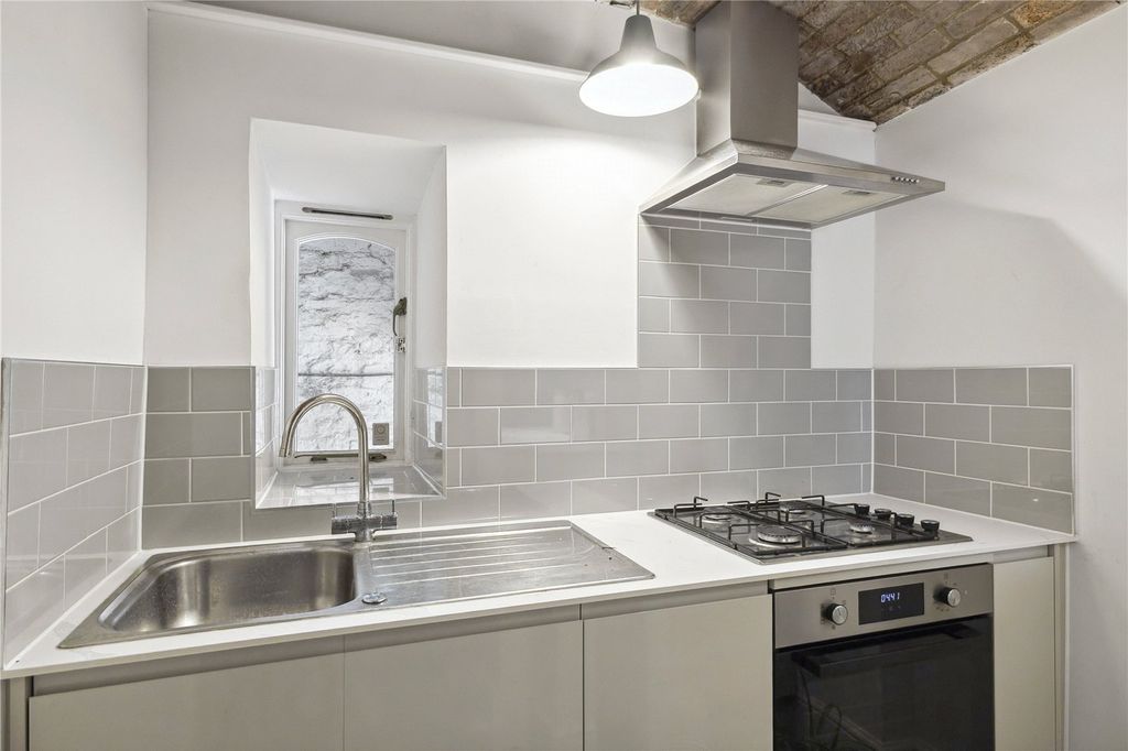 Property photo 3 of 12 Picture No. 32