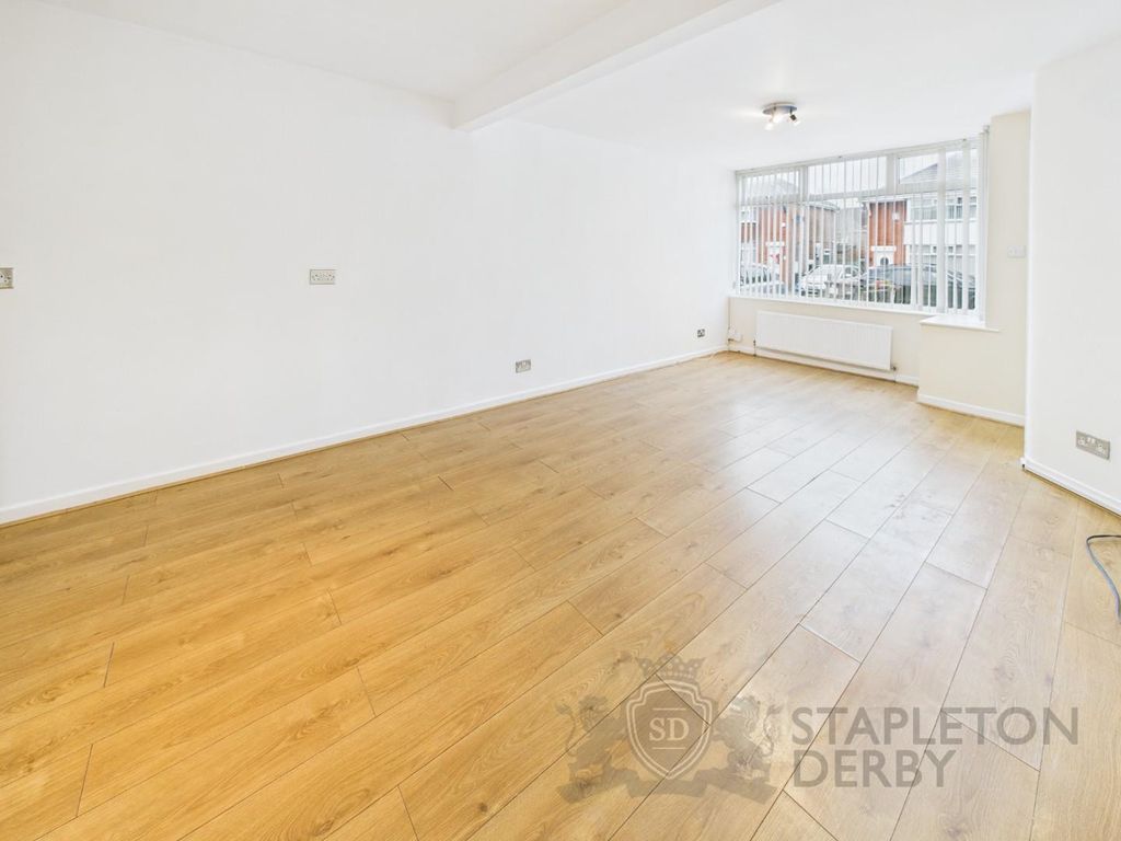 Property photo 3 of 15 Cam04720G0-Pr0160-Still007.Jpg