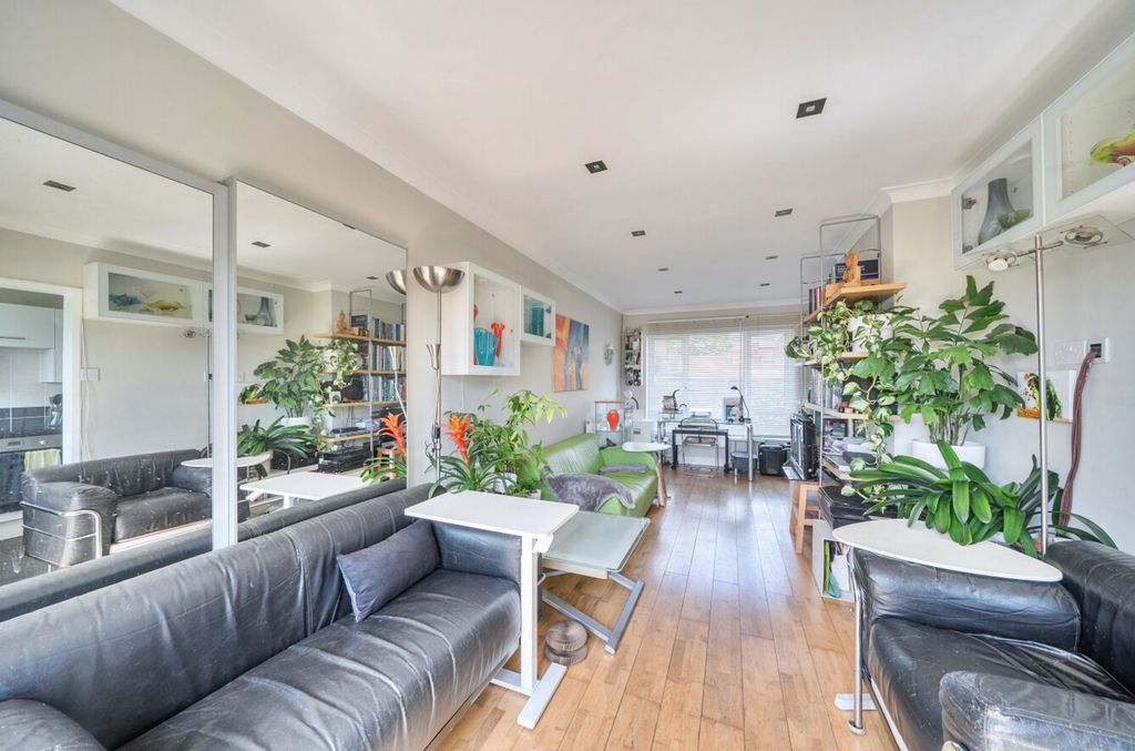 Property photo 3 of 19 1479787-15-6A3138...