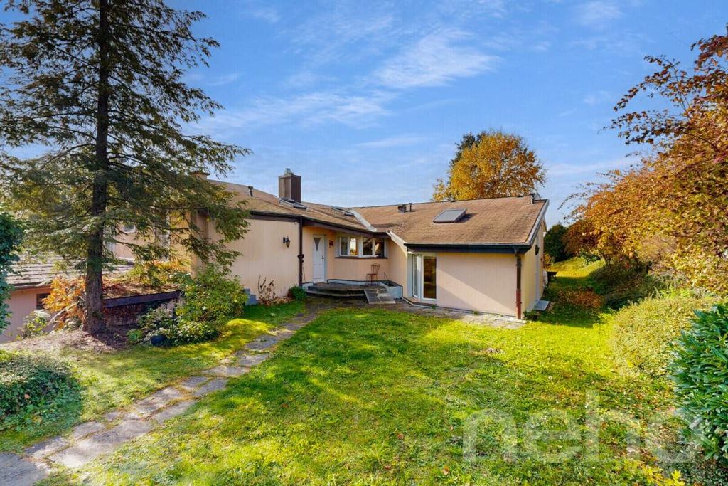 Property photo 2 of 12