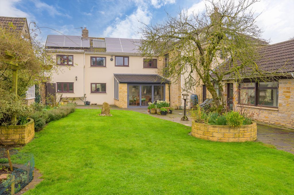 Property photo 3 of 25 Image