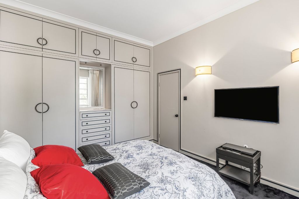 Property photo 3 of 16 Picture No. 03