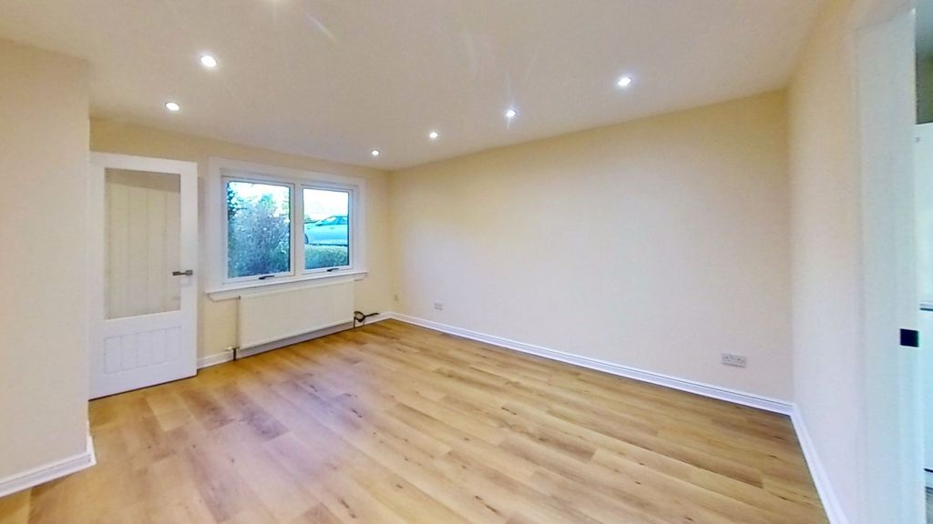Property photo 3 of 18 Picture No. 25