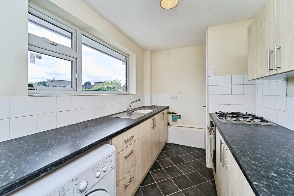 Property photo 3 of 17 Photo