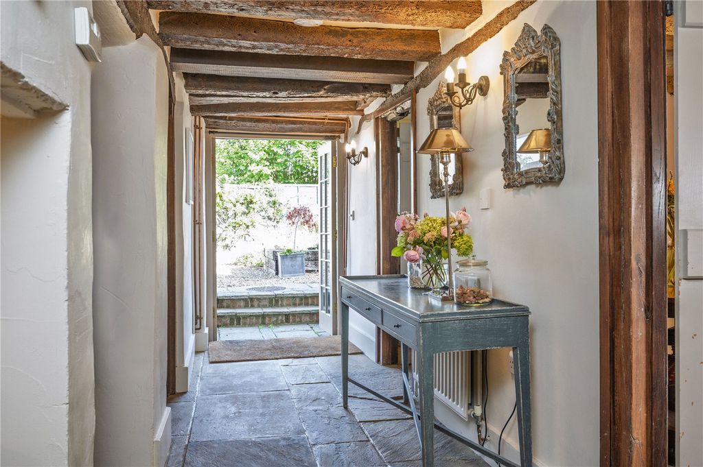 Property photo 3 of 16 Hallway