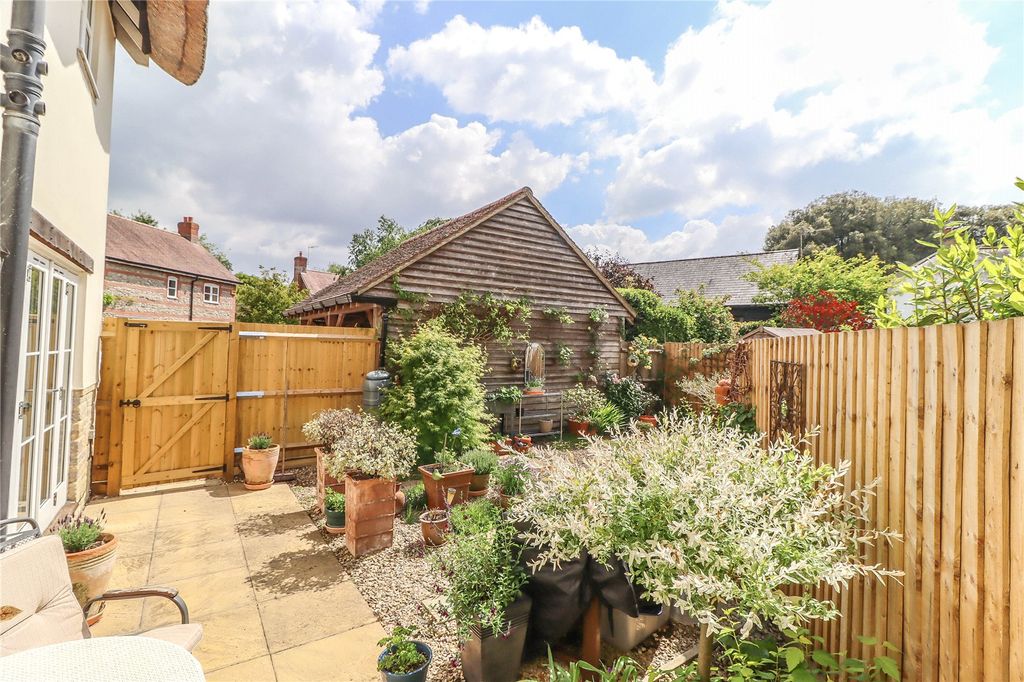 Property photo 2 of 12 Picture No. 16