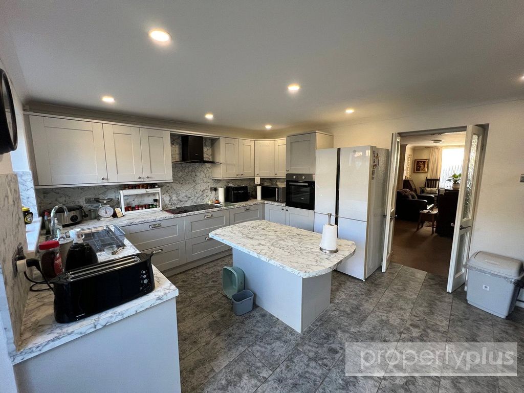 Property photo 3 of 13 Picture No. 02