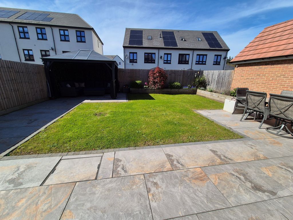 Property photo 2 of 3