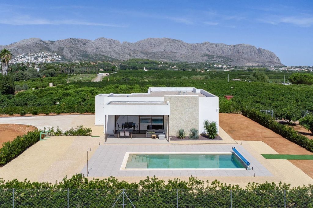 Property photo 1 of 49 Modern Villa On Large Plot For Sale In Beniarbeig